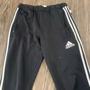 Adidas sweats baggy